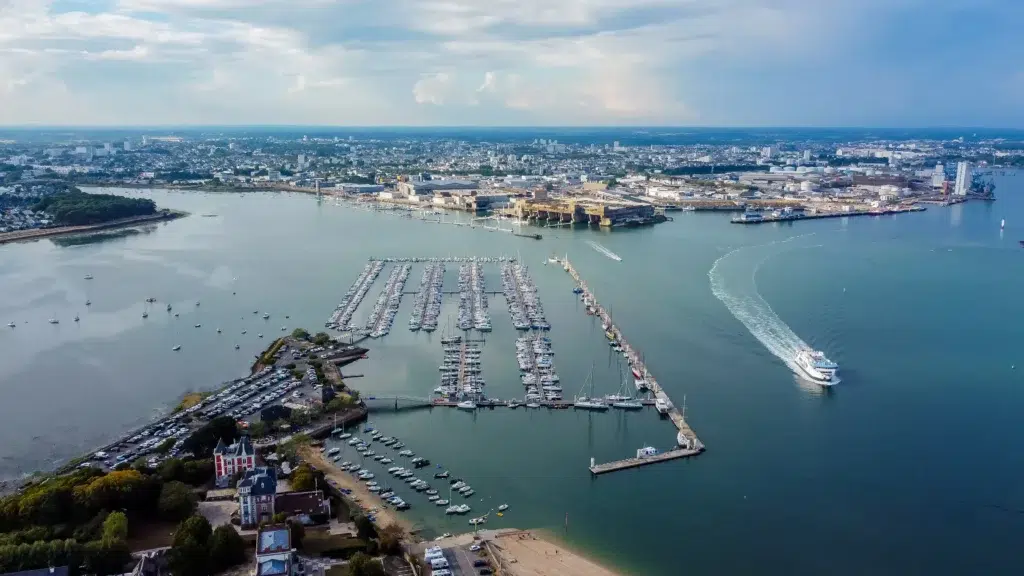 Vue aérienne sur la ville de Lorient.